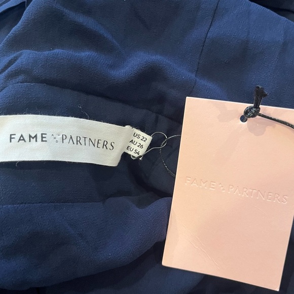 NWT Fame and Partners Pleated Gown in Navy Blue - Picture 4 of 7